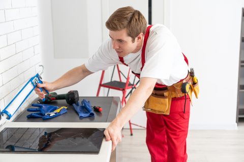 craftsman installs hob in kitchen household appli 2023 11 30 00 32 12 utc